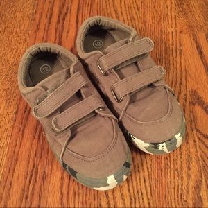 Cat & Jack velcro sneakers